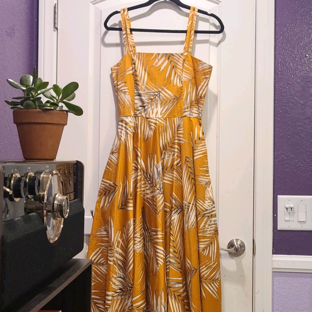 white house black market palm dress ◇